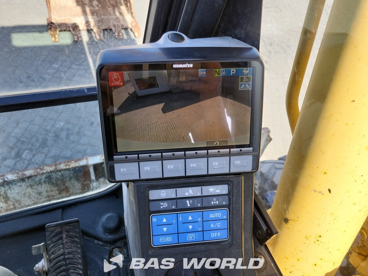 Other : Komatsu PW180 -7E0 Bager na kotače