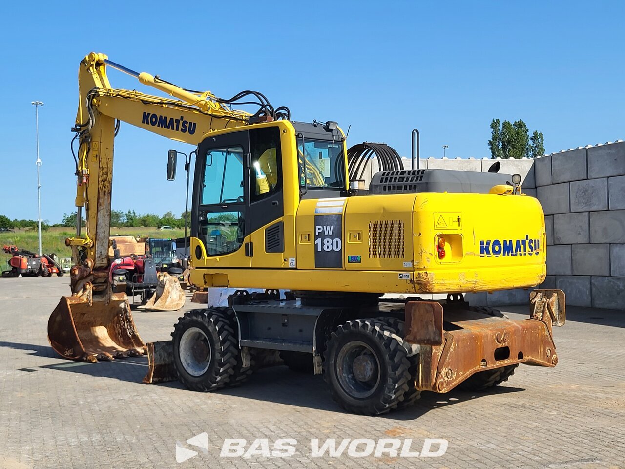 Other : Komatsu PW180 -7E0 Bager na kotače