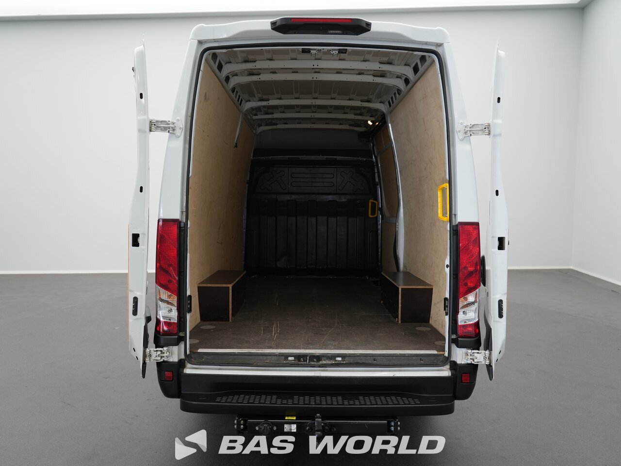 Other : Iveco Daily 35S18 закрыто