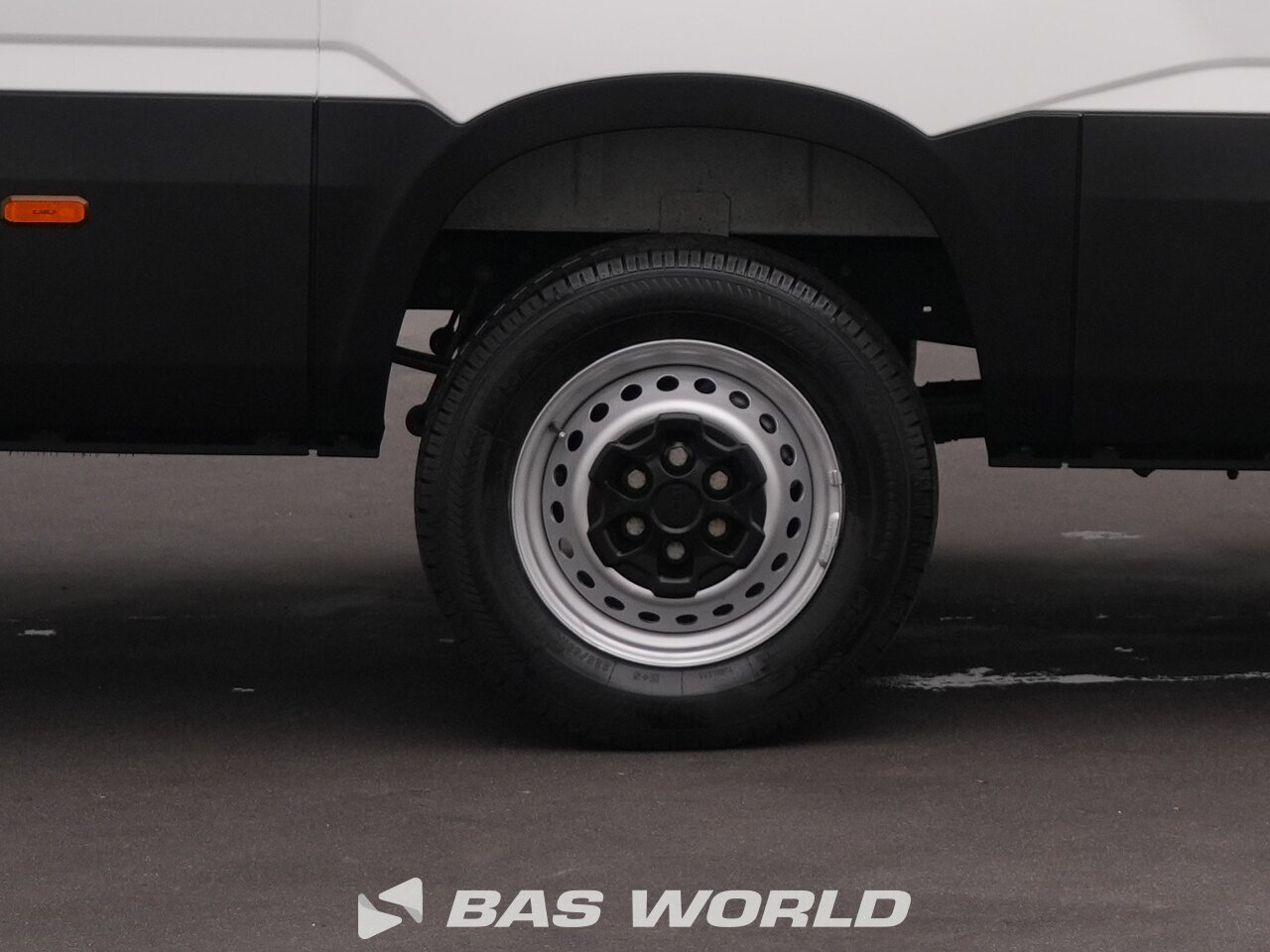 Other : Iveco Daily 35S18 закрыто