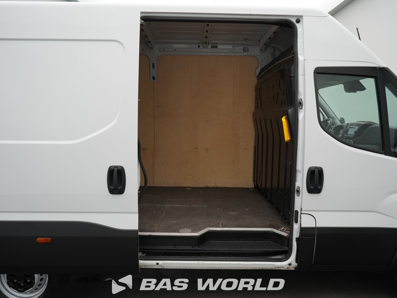 Other : Iveco Daily 35S18 закрыто