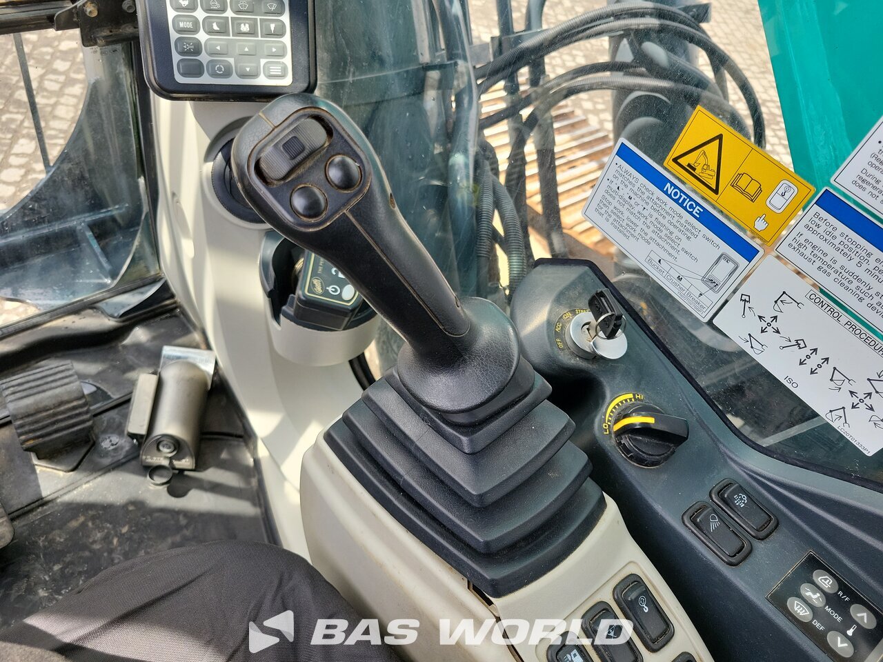 Other : Kobelco SK300 LC-10E Pelle sur chenilles