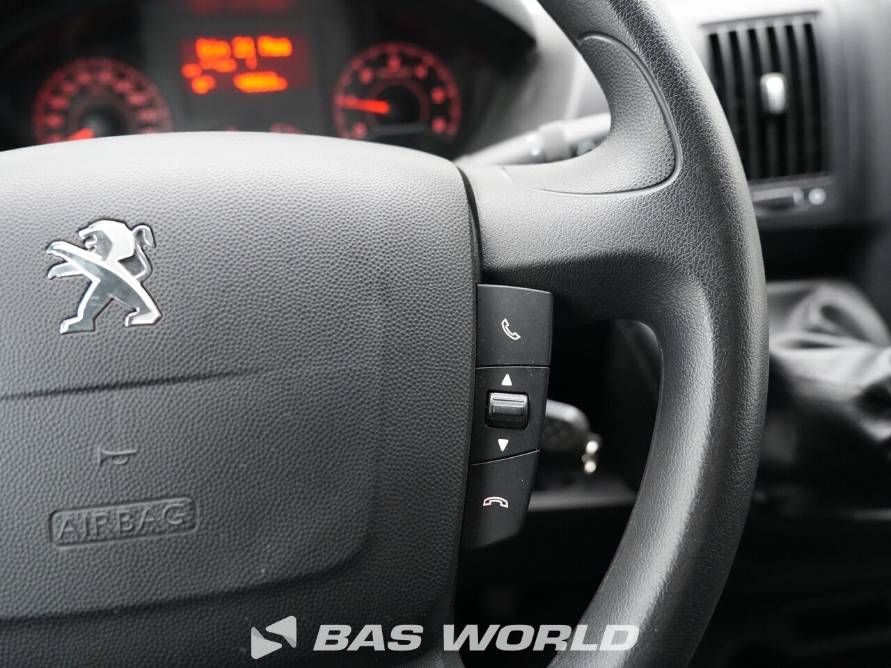 Other : Peugeot Boxer 140PK شاحنة خفيفة بصندوق مغلق
