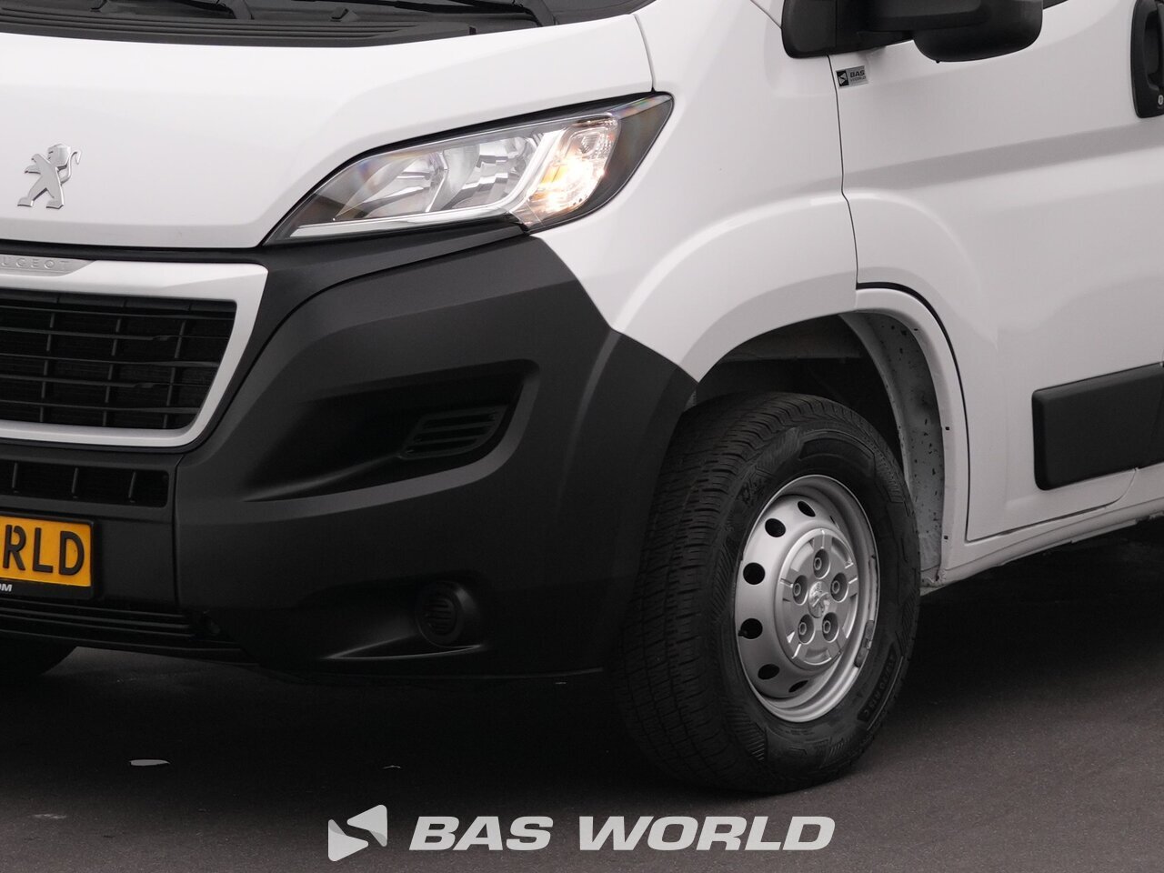 Other : Peugeot Boxer 140PK شاحنة خفيفة بصندوق مغلق