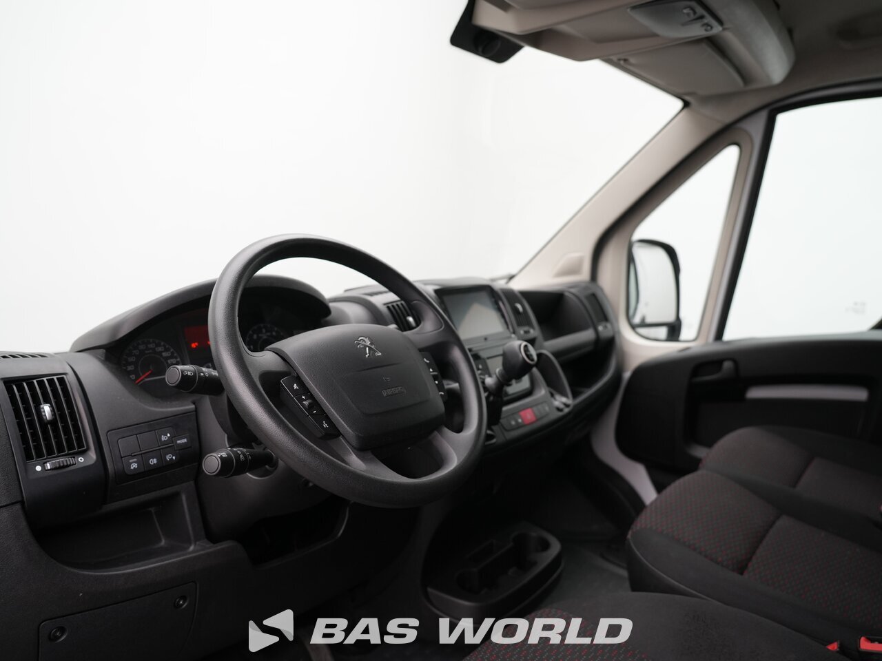 Other : Peugeot Boxer 140PK شاحنة خفيفة بصندوق مغلق