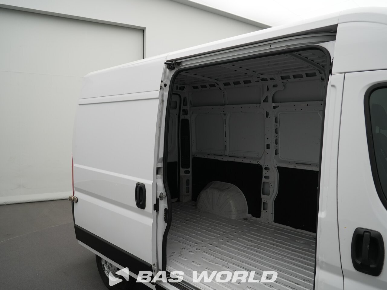 Other : Peugeot Boxer 140PK شاحنة خفيفة بصندوق مغلق