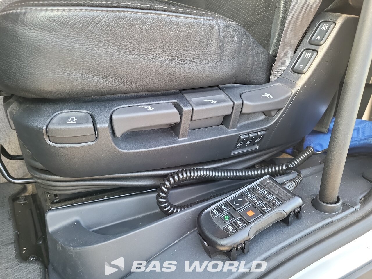 Other : DAF XD 370 Camión lona corredera