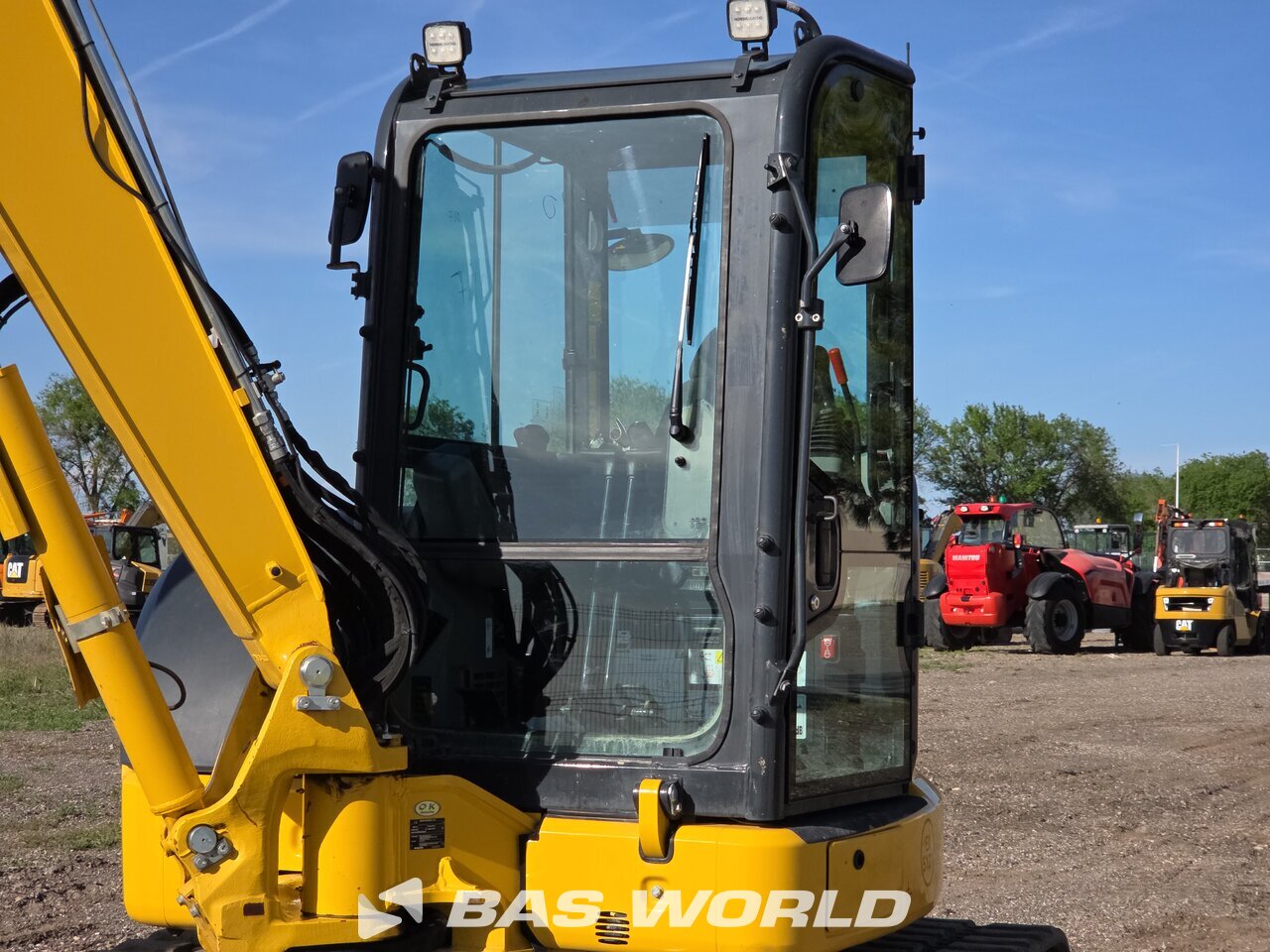 Other : Komatsu PC55 MR-5E0 Mini bager <10t