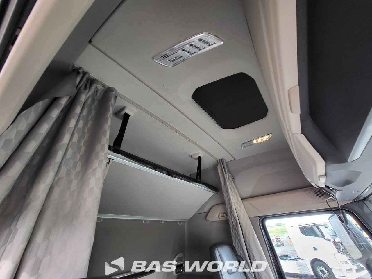 Other : DAF XG+ 530 Vetopöytäauto