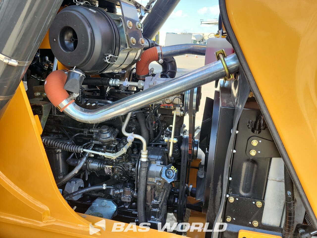 Other : Case 570 SV لودر حفار خلفى