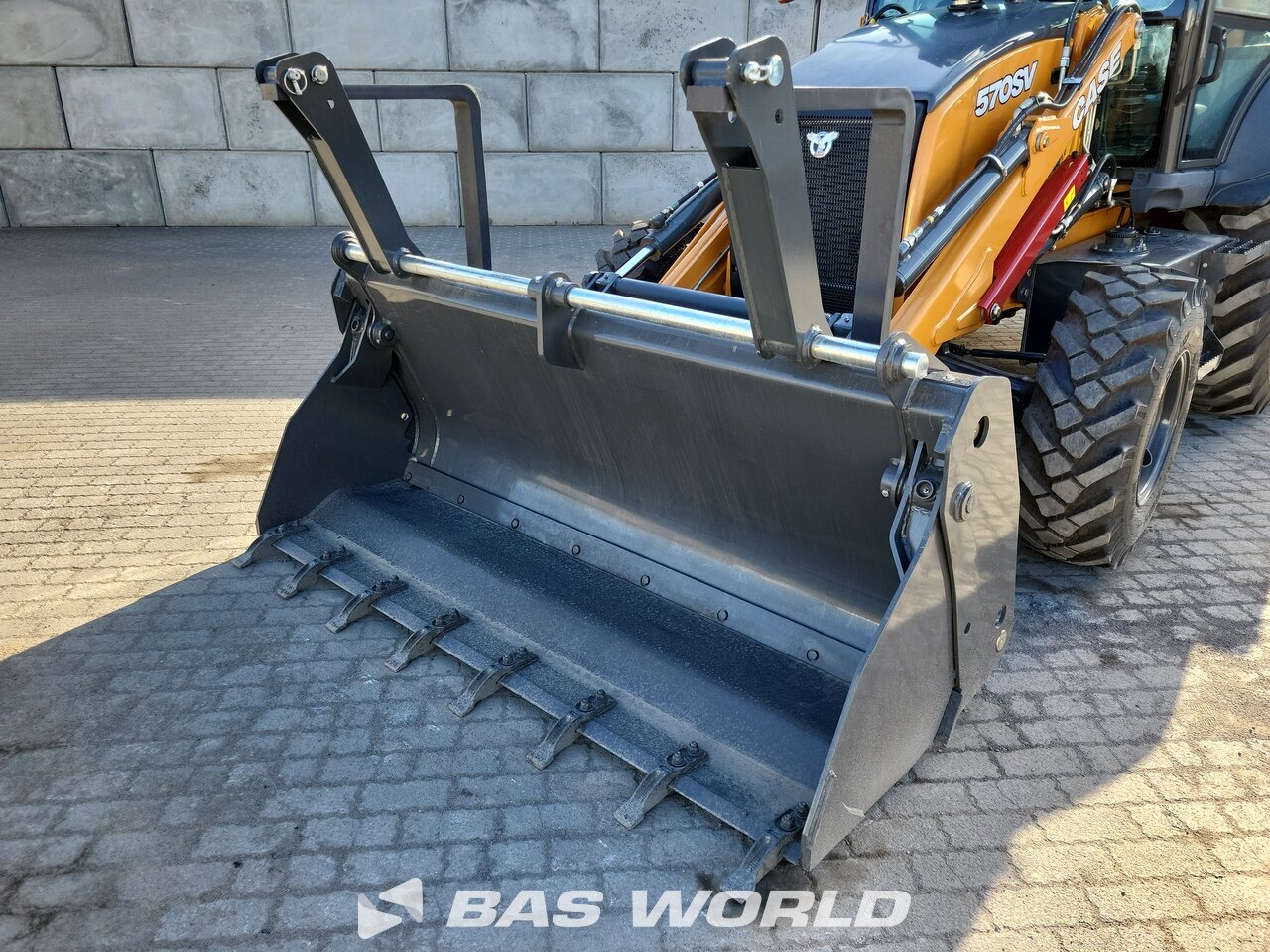 Other : Case 570 SV لودر حفار خلفى