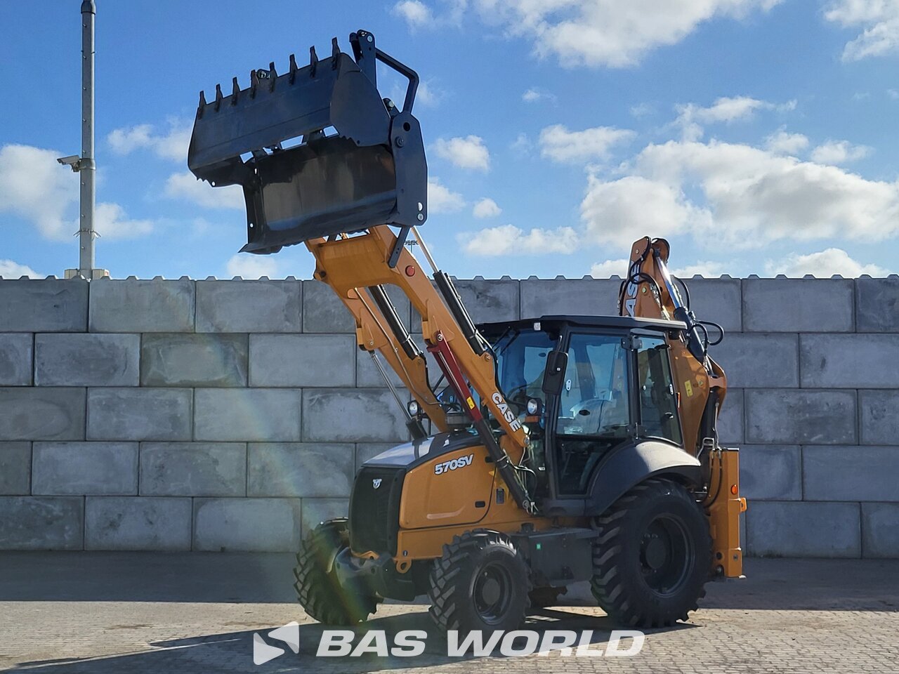 Other : Case 570 SV لودر حفار خلفى