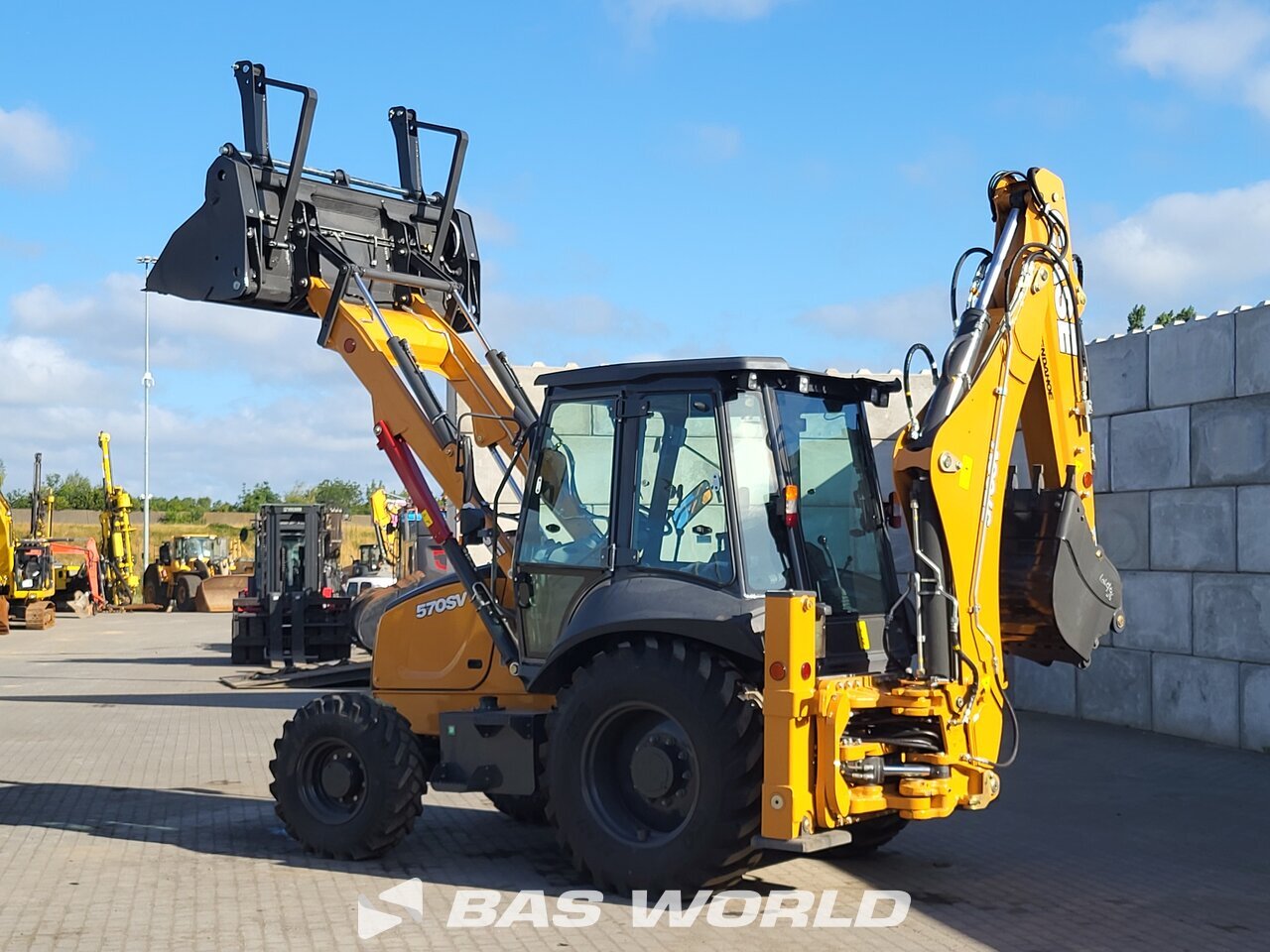 Other : Case 570 SV لودر حفار خلفى