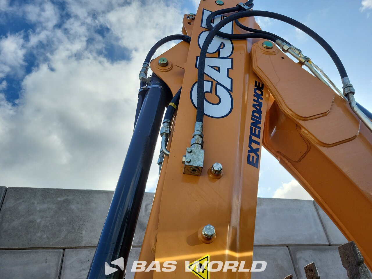 Other : Case 570 SV لودر حفار خلفى