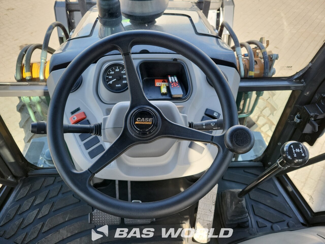 Other : Case 570 SV لودر حفار خلفى