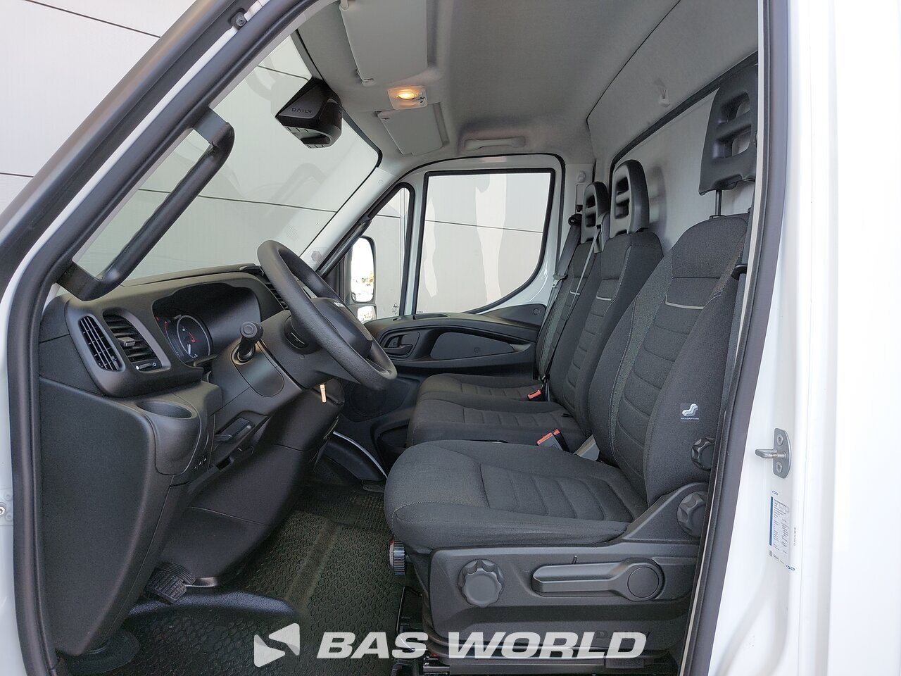Other : Iveco Daily 72C18 صندوق مغلق