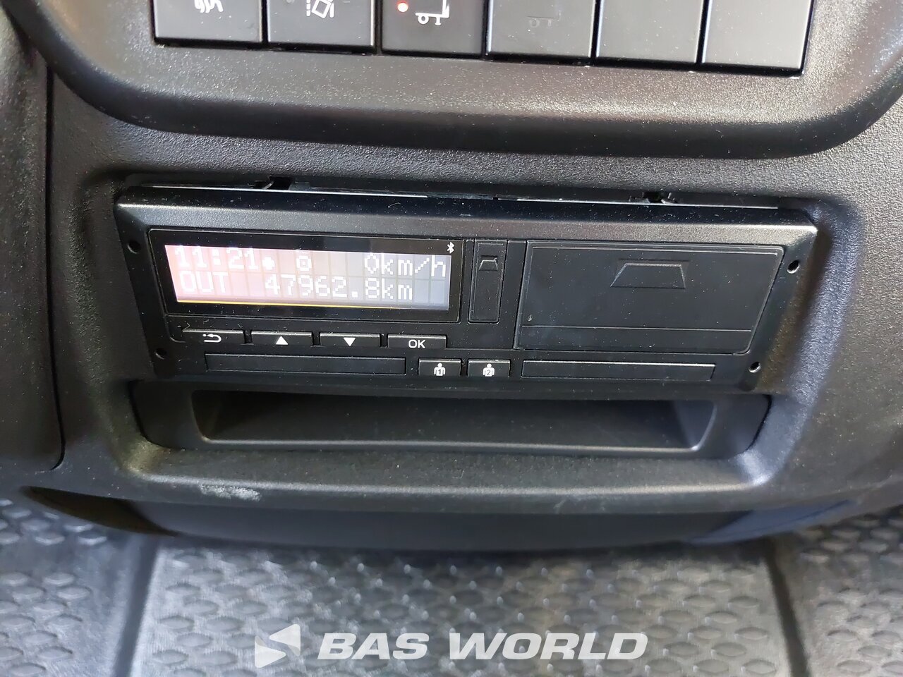 Other : Iveco Daily 72C18 صندوق مغلق