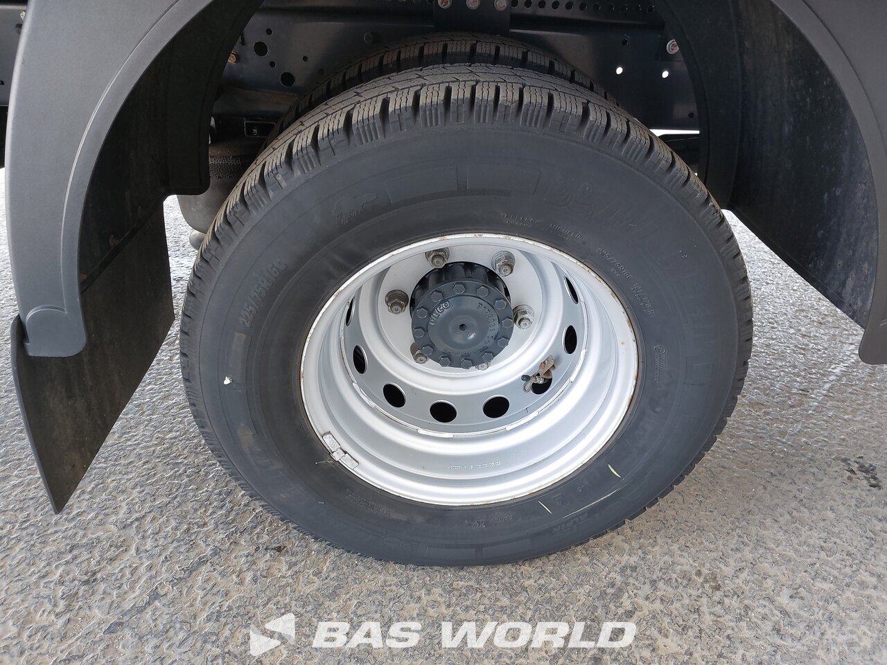 Other : Iveco Daily 72C18 صندوق مغلق
