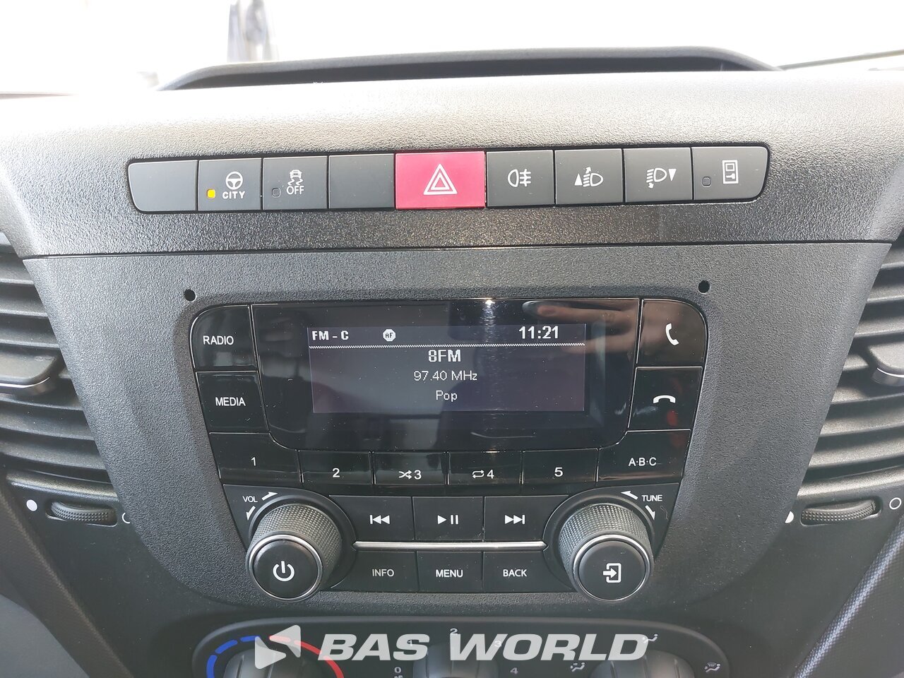 Other : Iveco Daily 72C18 صندوق مغلق