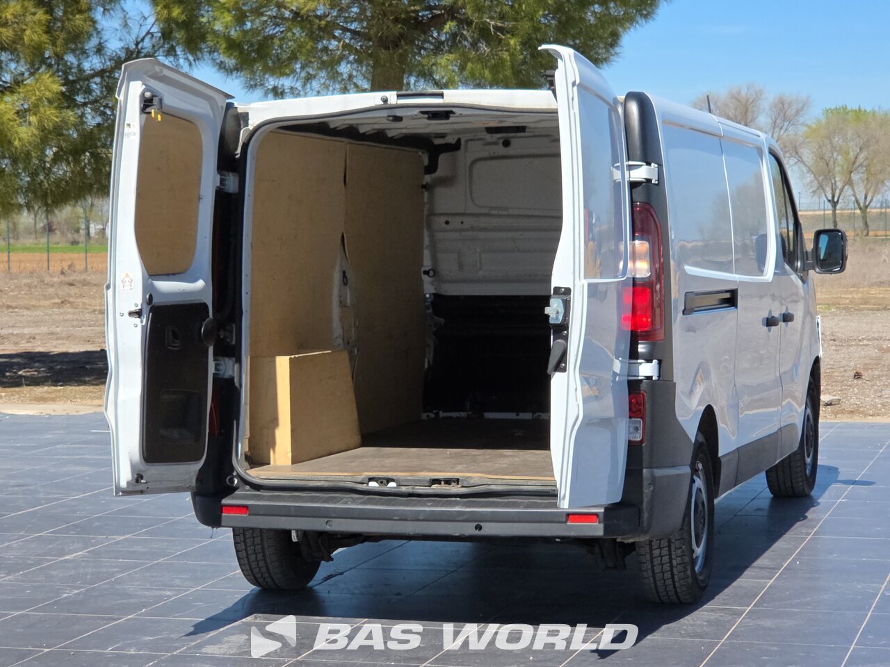Other : Renault Trafic 130pk Lukket varebil