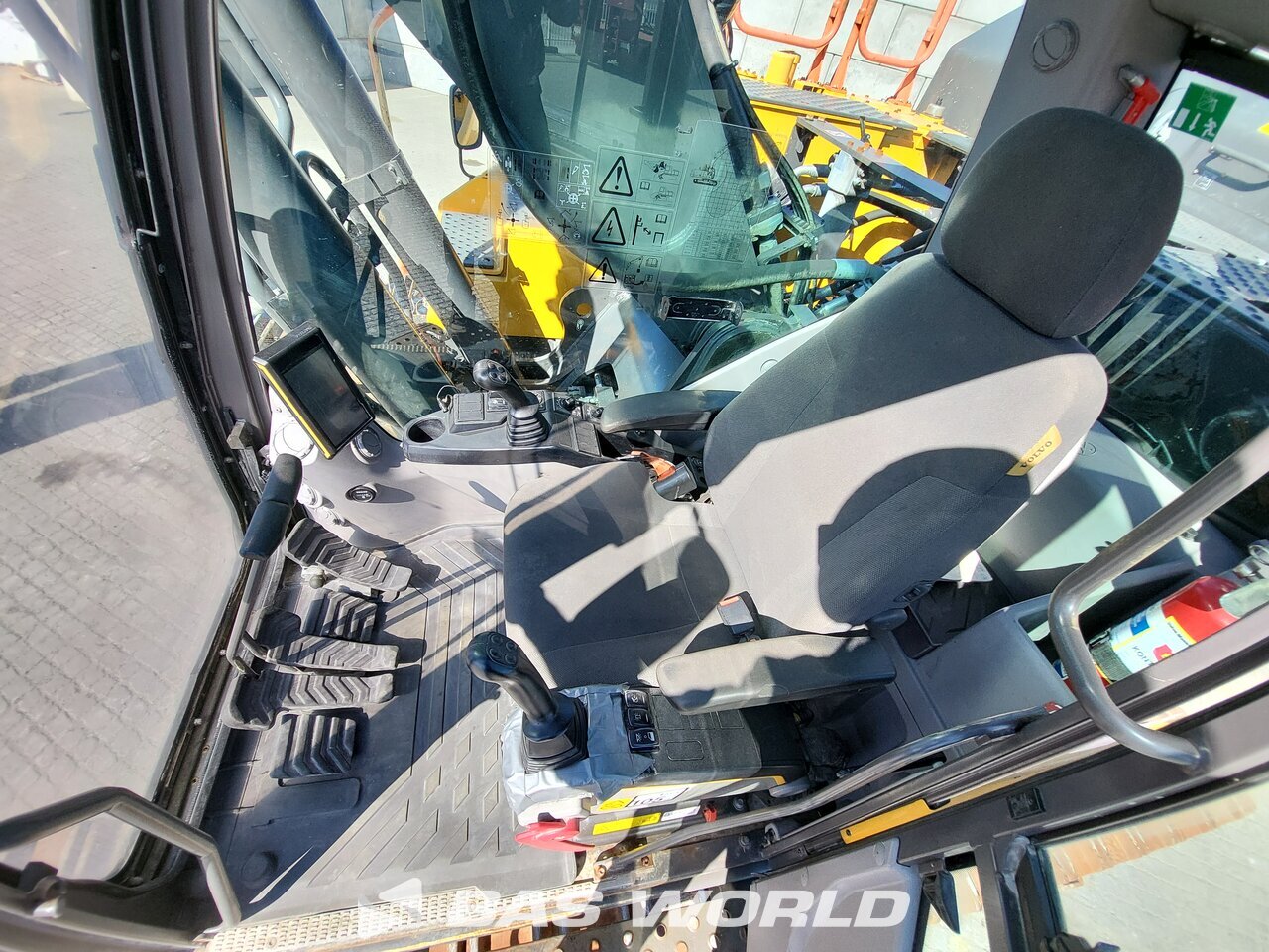 Other : Volvo EC380 E L Bæltegravere