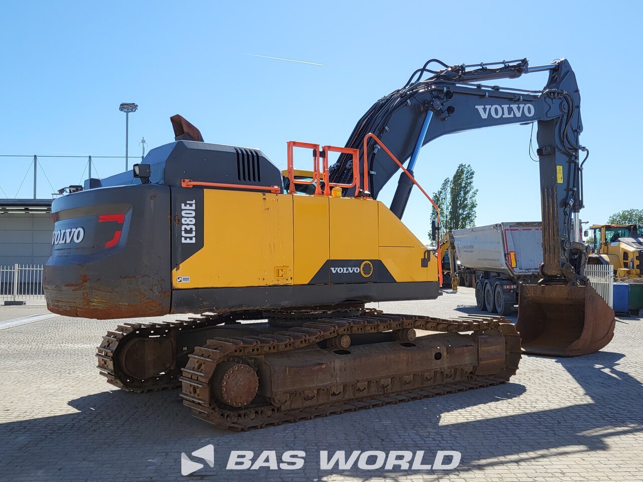 Other : Volvo EC380 E L Bæltegravere