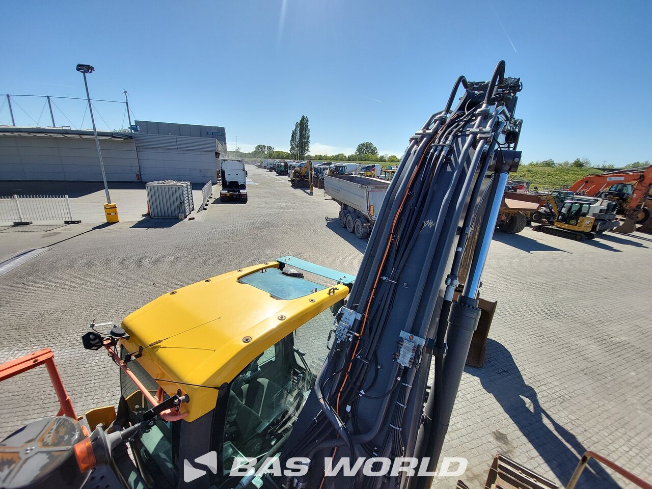 Other : Volvo EC380 E L Bæltegravere