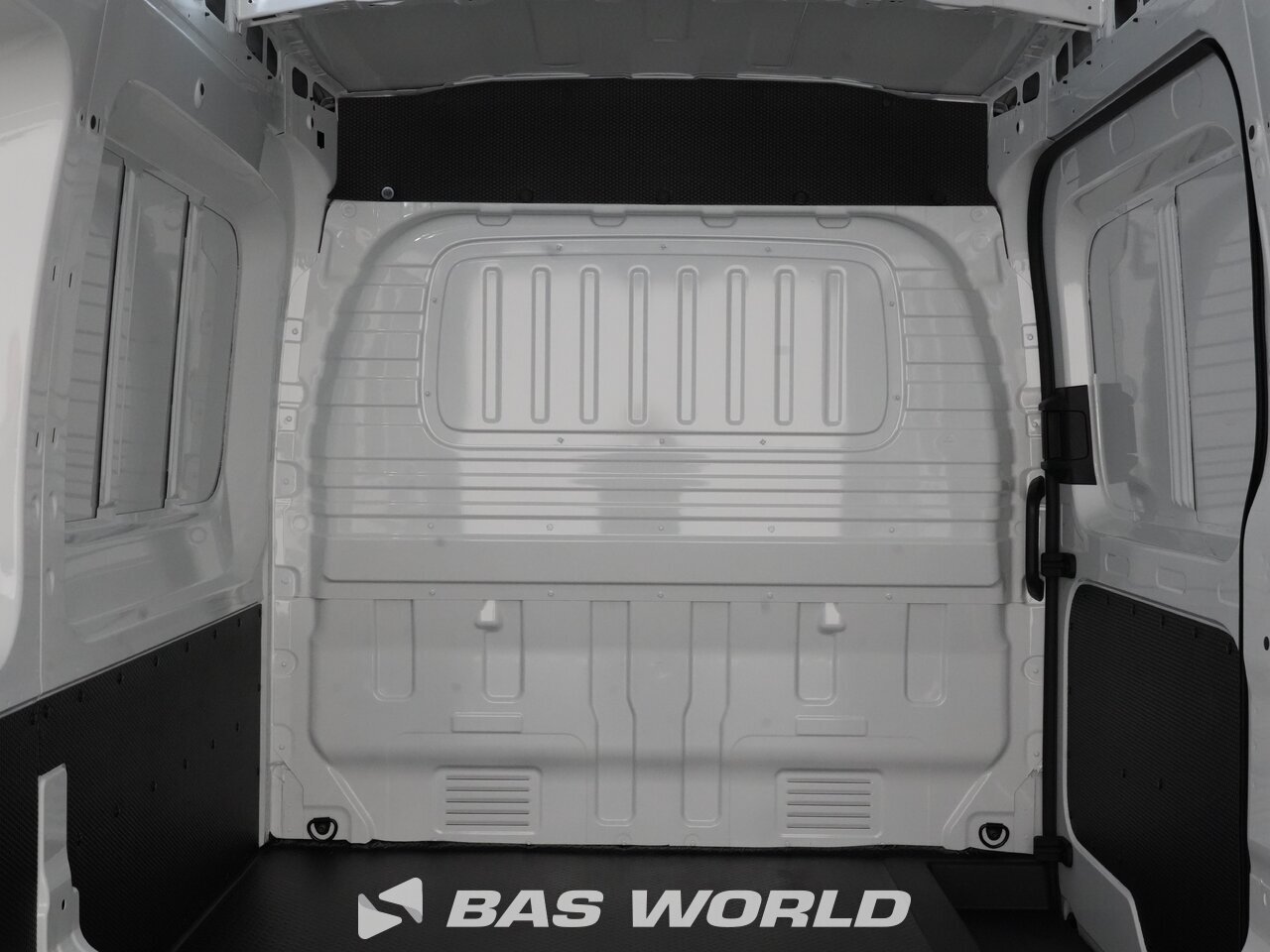 Other : Maxus eDeliver 9 Closed box van