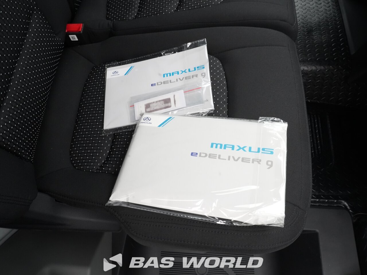 Other : Maxus eDeliver 9 Closed box van