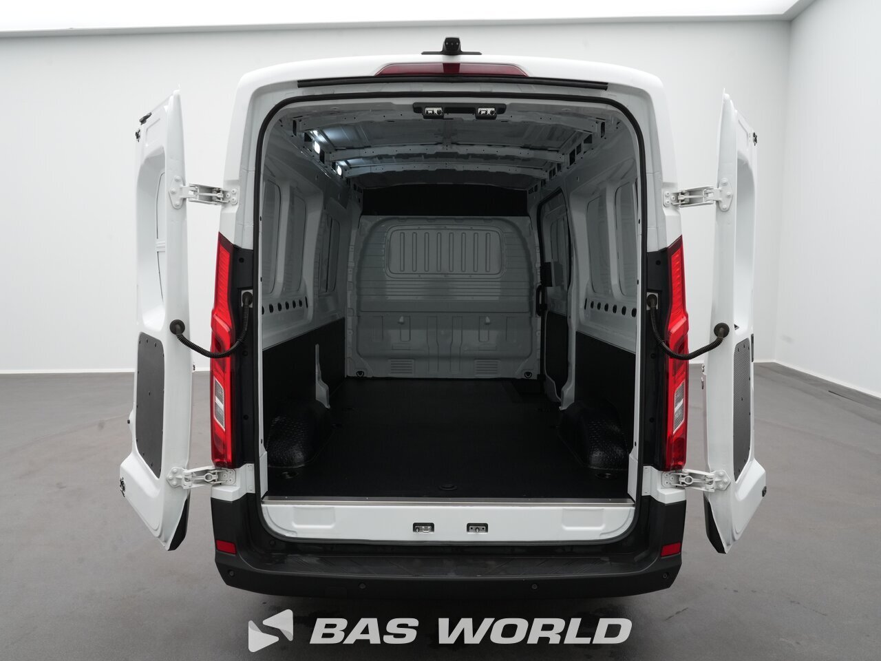 Other : Maxus eDeliver 9 Closed box van