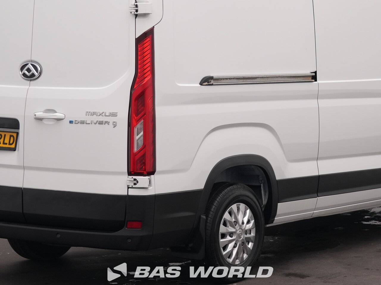 Other : Maxus eDeliver 9 Closed box van