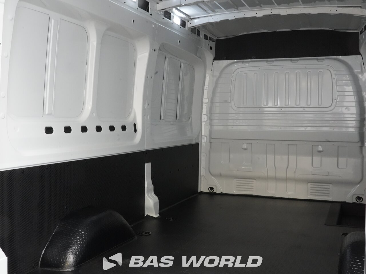 Other : Maxus eDeliver 9 Closed box van