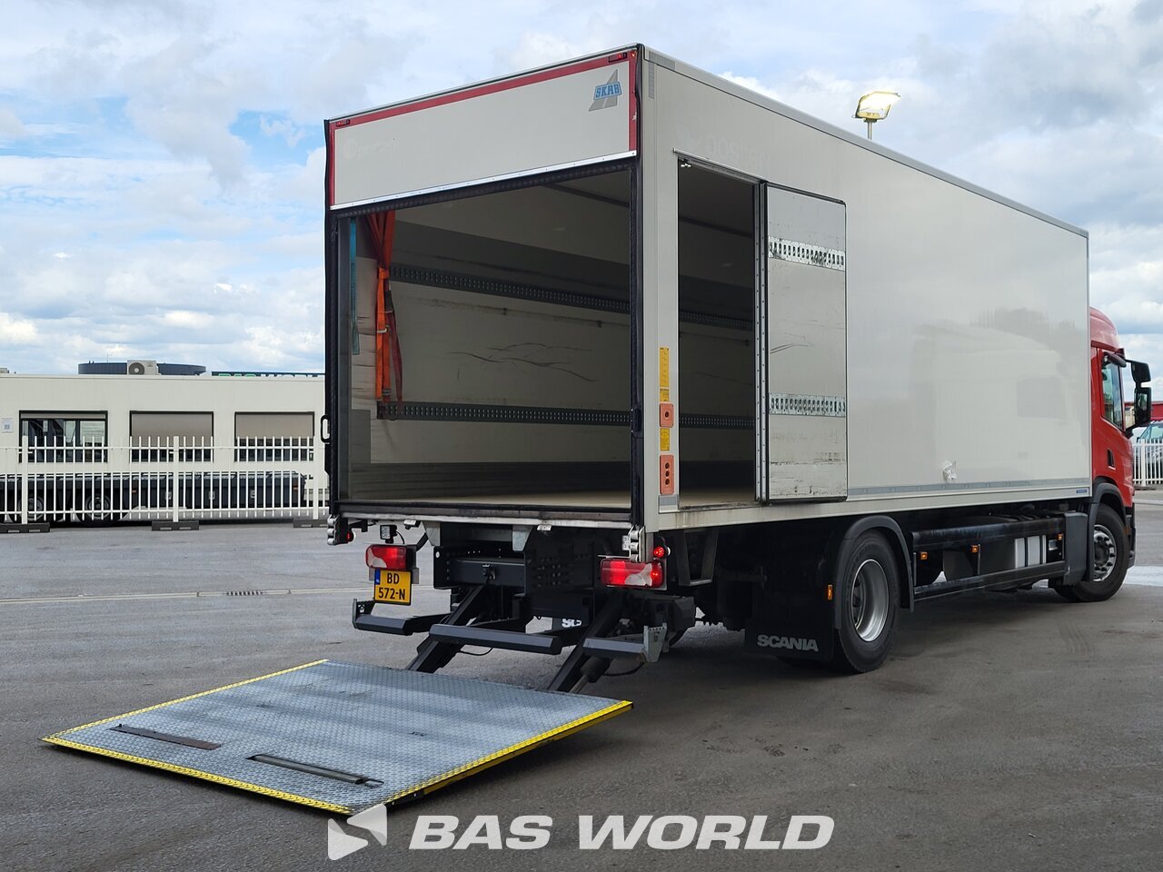 Other : Scania P280 Box body truck