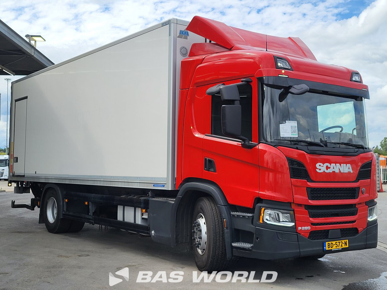 Other : Scania P280 شاحنة الجسم الصندوقي