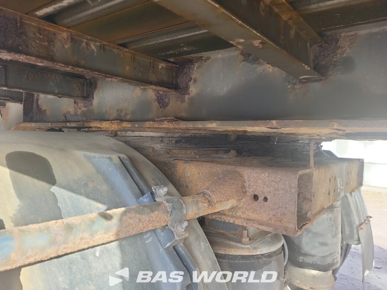 Other : Fruehauf Flatbed trailer