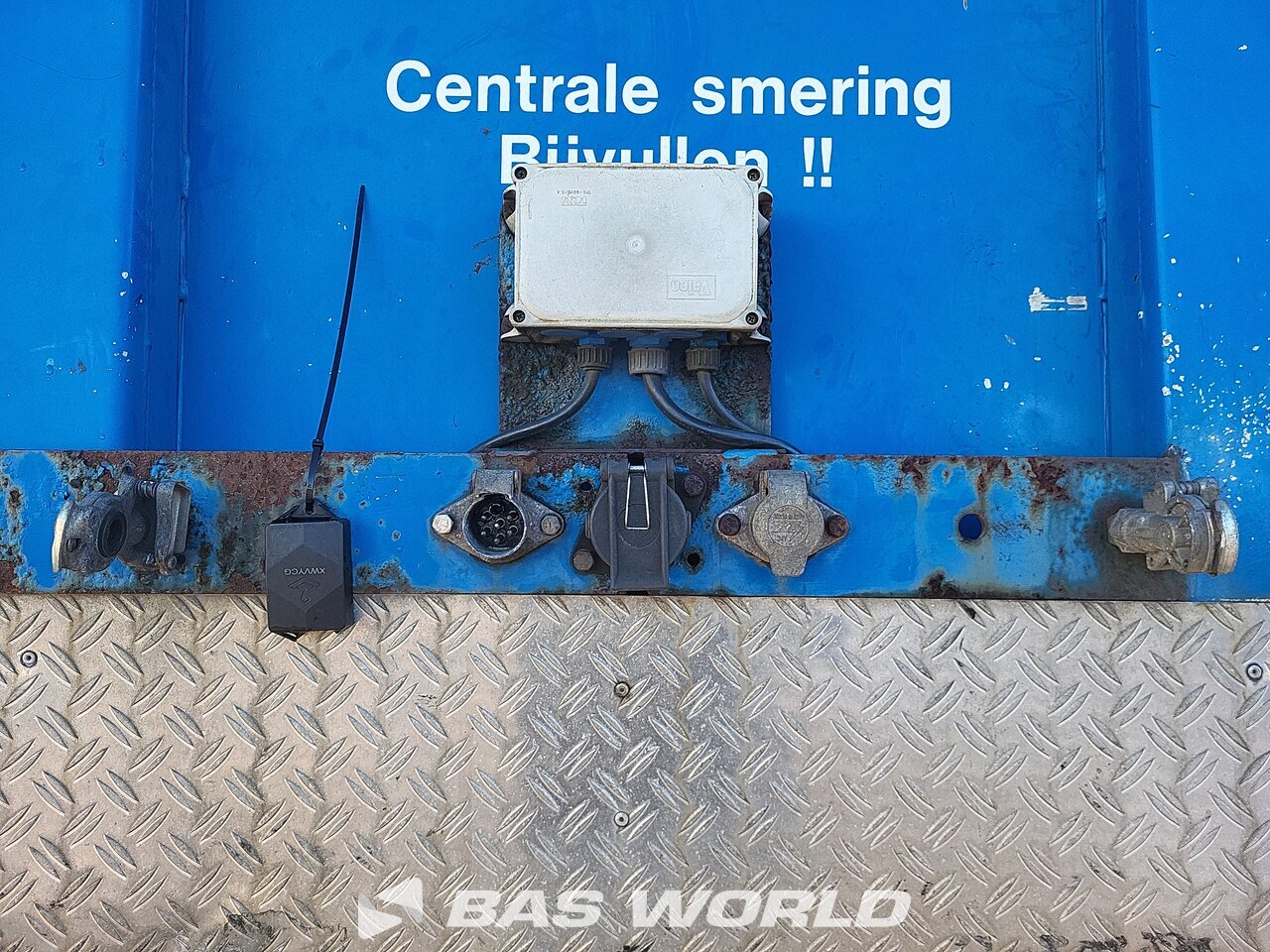 Other : Fruehauf Flatbed trailer