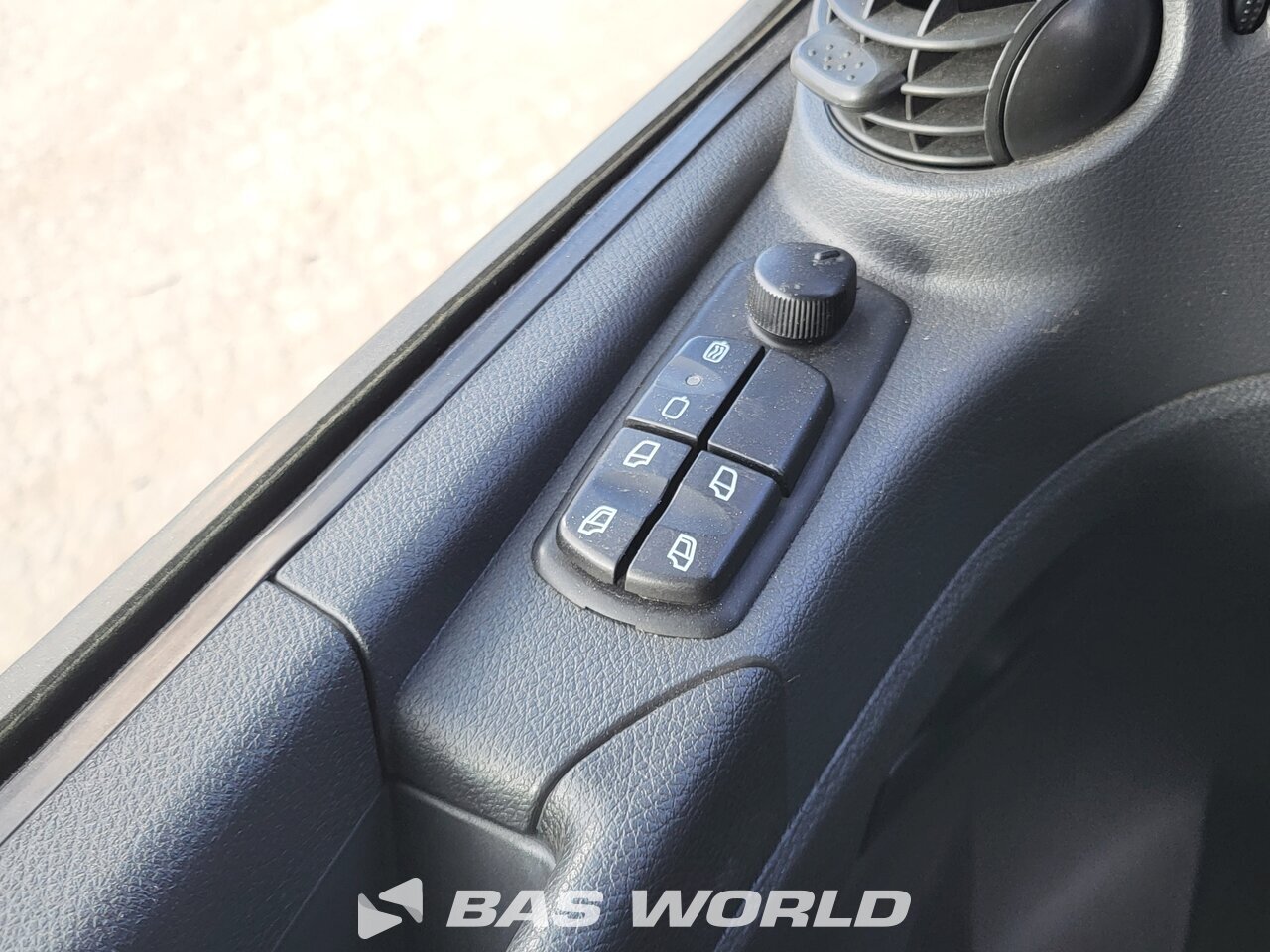 Other : Mercedes Atego 1218 Carrosseries fourgons