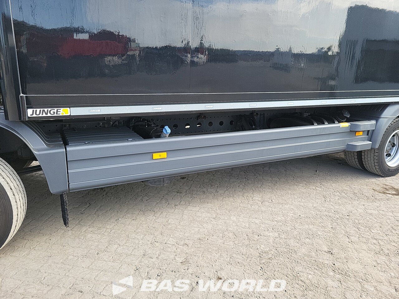 Other : Mercedes Atego 1218 Carrosseries fourgons