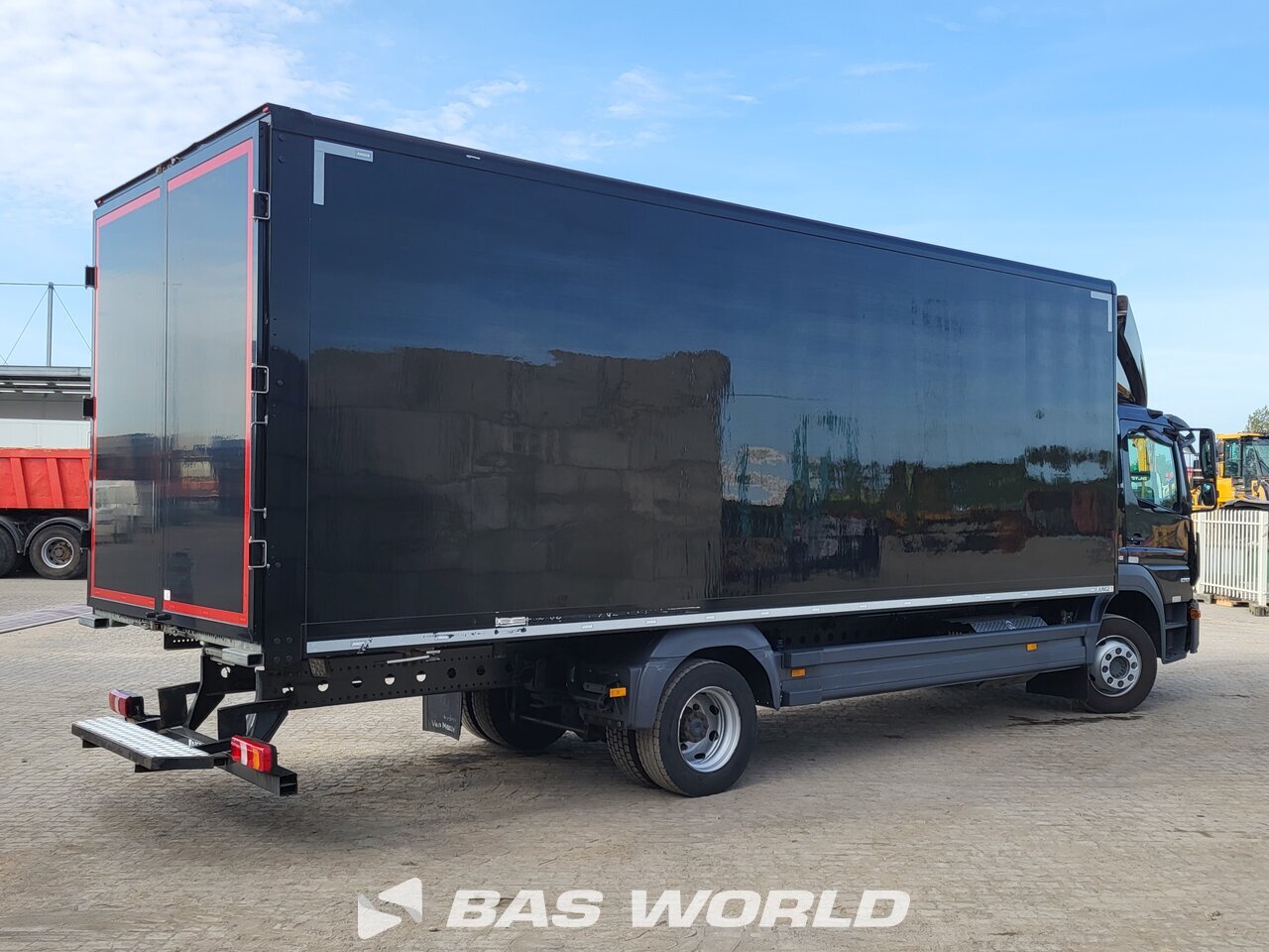 Other : Mercedes Atego 1218 Carrosseries fourgons