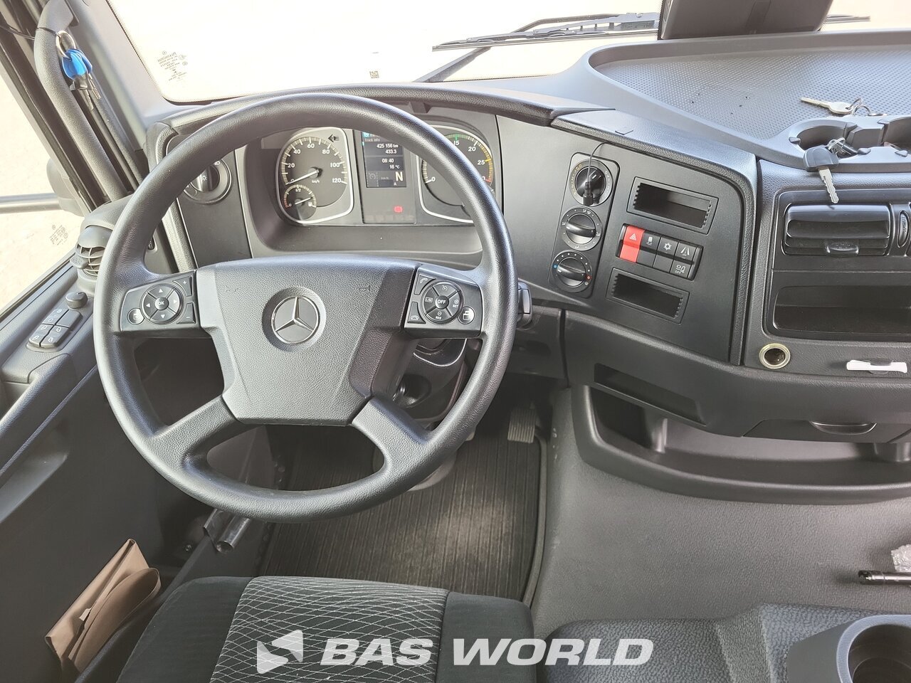 Other : Mercedes Atego 1218 Carrosseries fourgons