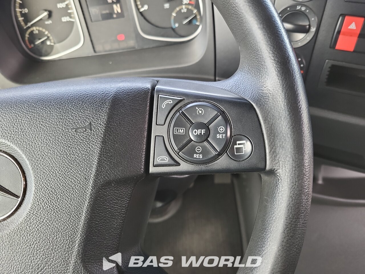 Other : Mercedes Atego 1218 Carrosseries fourgons