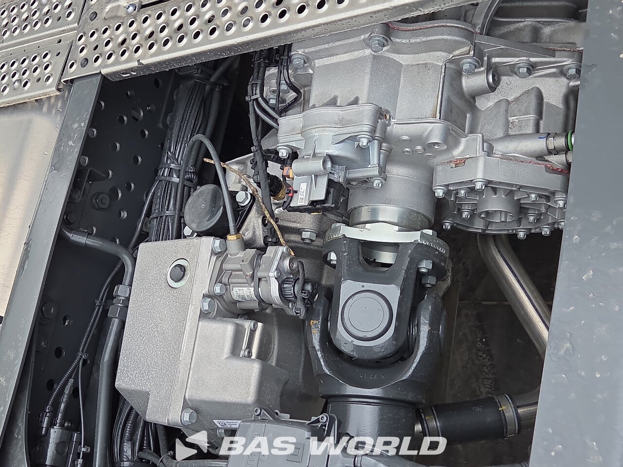 Other : Mercedes Actros 1853 Cap tractor