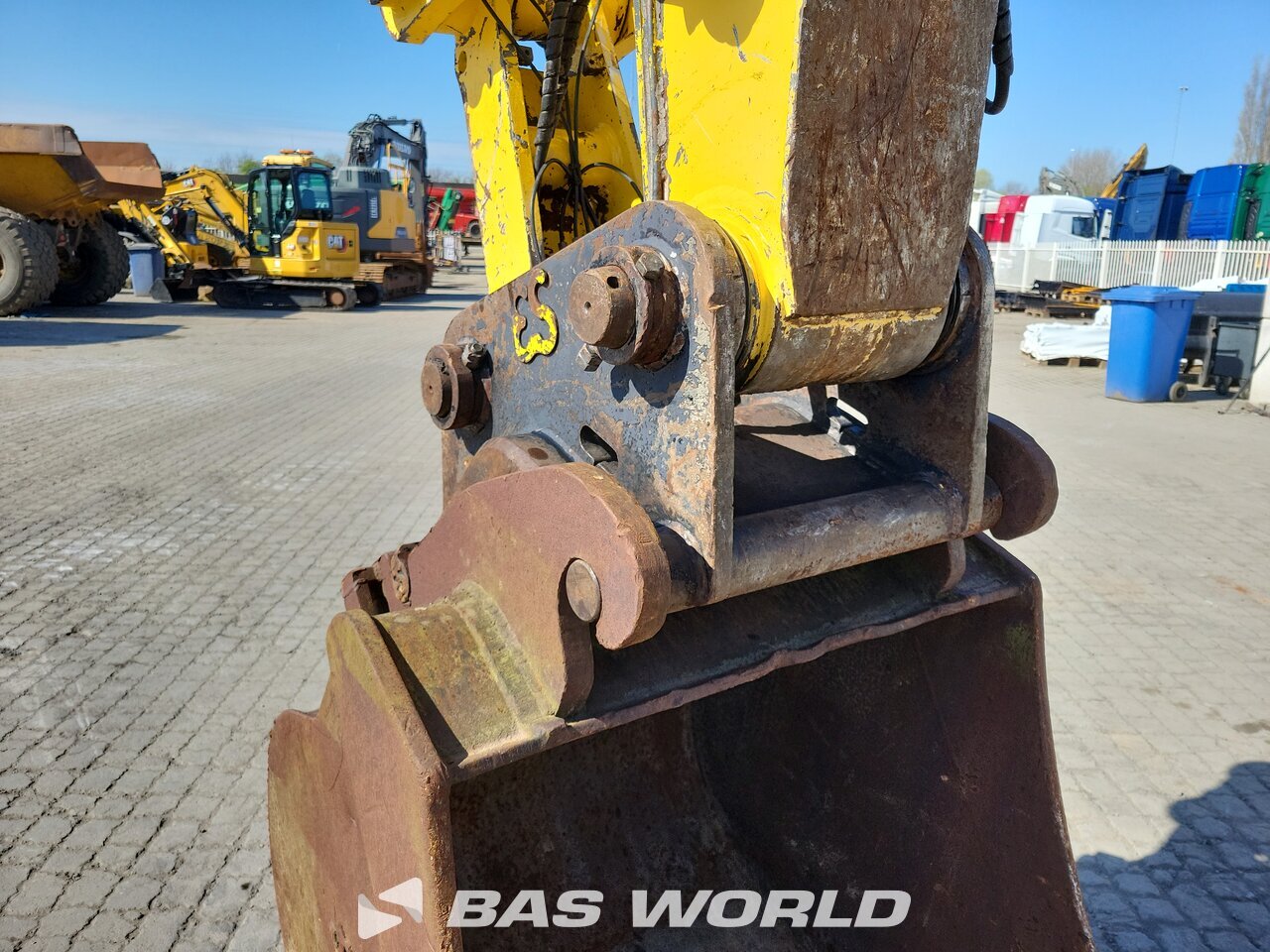 Other : New Holland MH 5.6 Pelle sur pneus