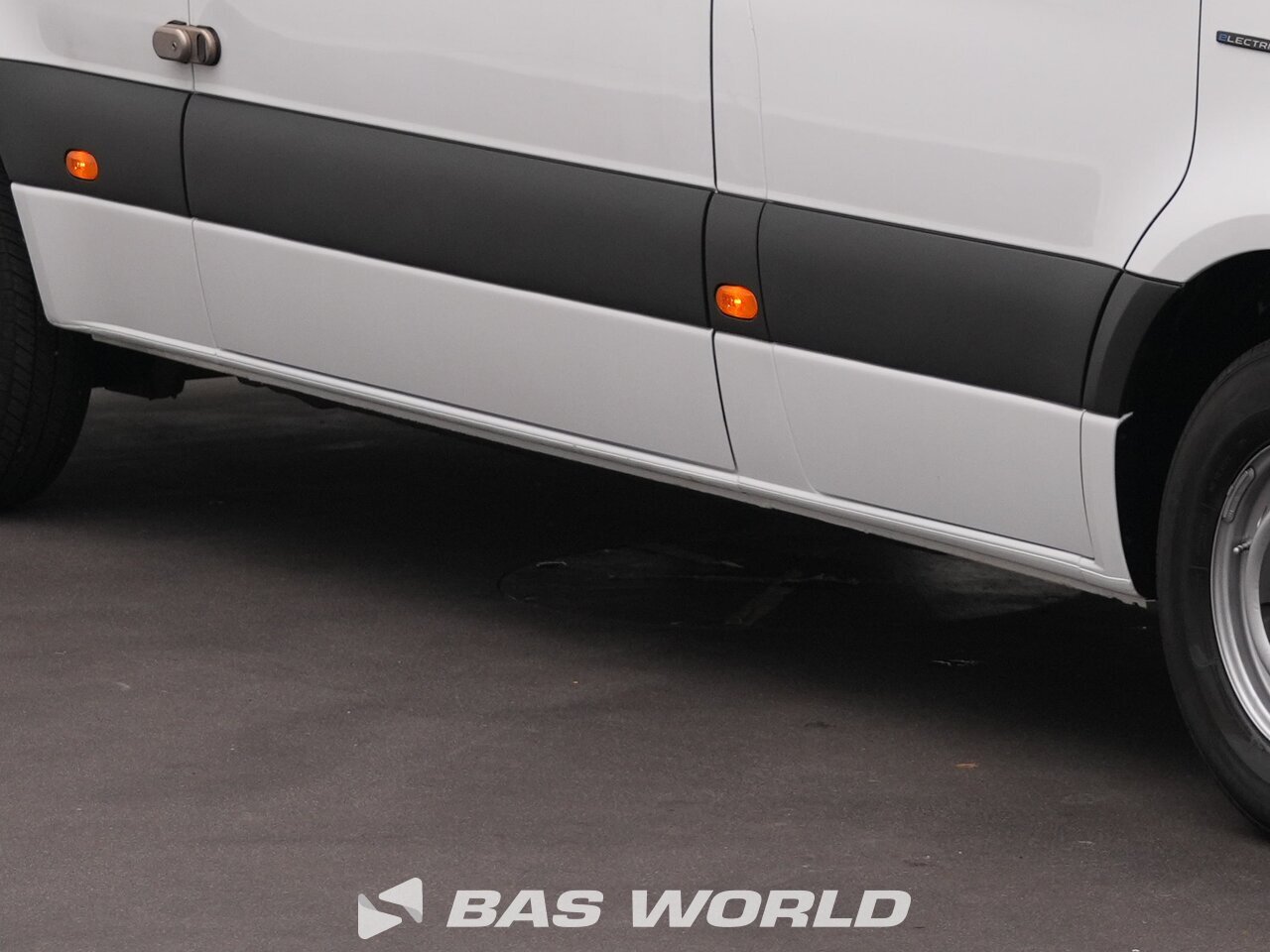 Other : Mercedes eSprinter 312 شاحنة خفيفة بصندوق مغلق