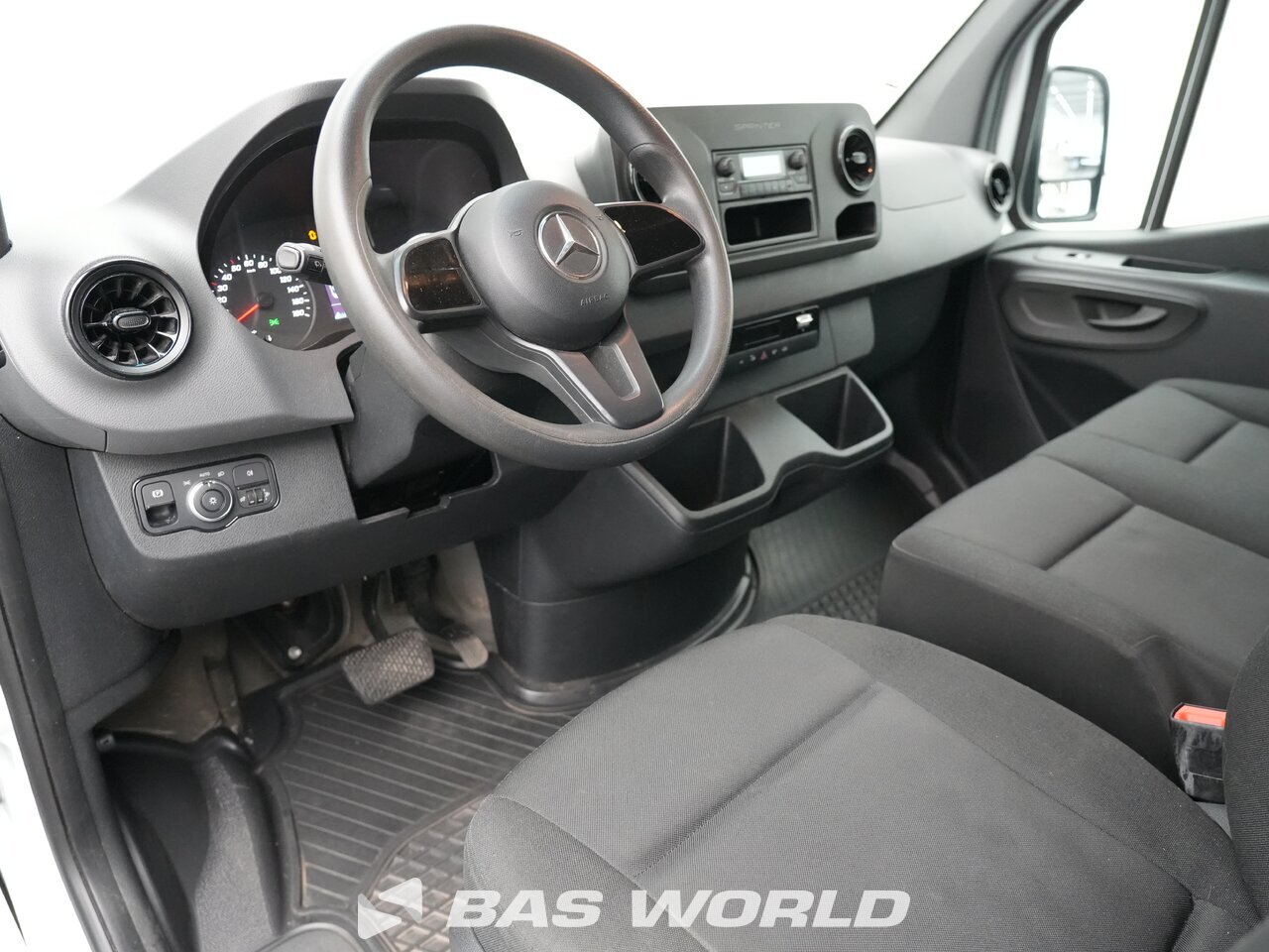 Other : Mercedes eSprinter 312 شاحنة خفيفة بصندوق مغلق