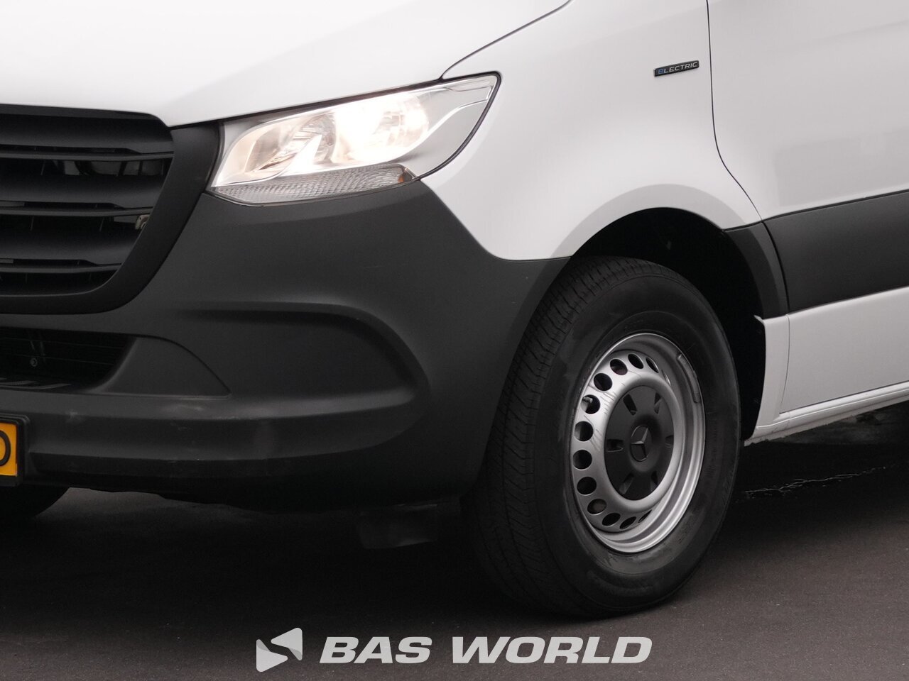 Other : Mercedes eSprinter 312 شاحنة خفيفة بصندوق مغلق