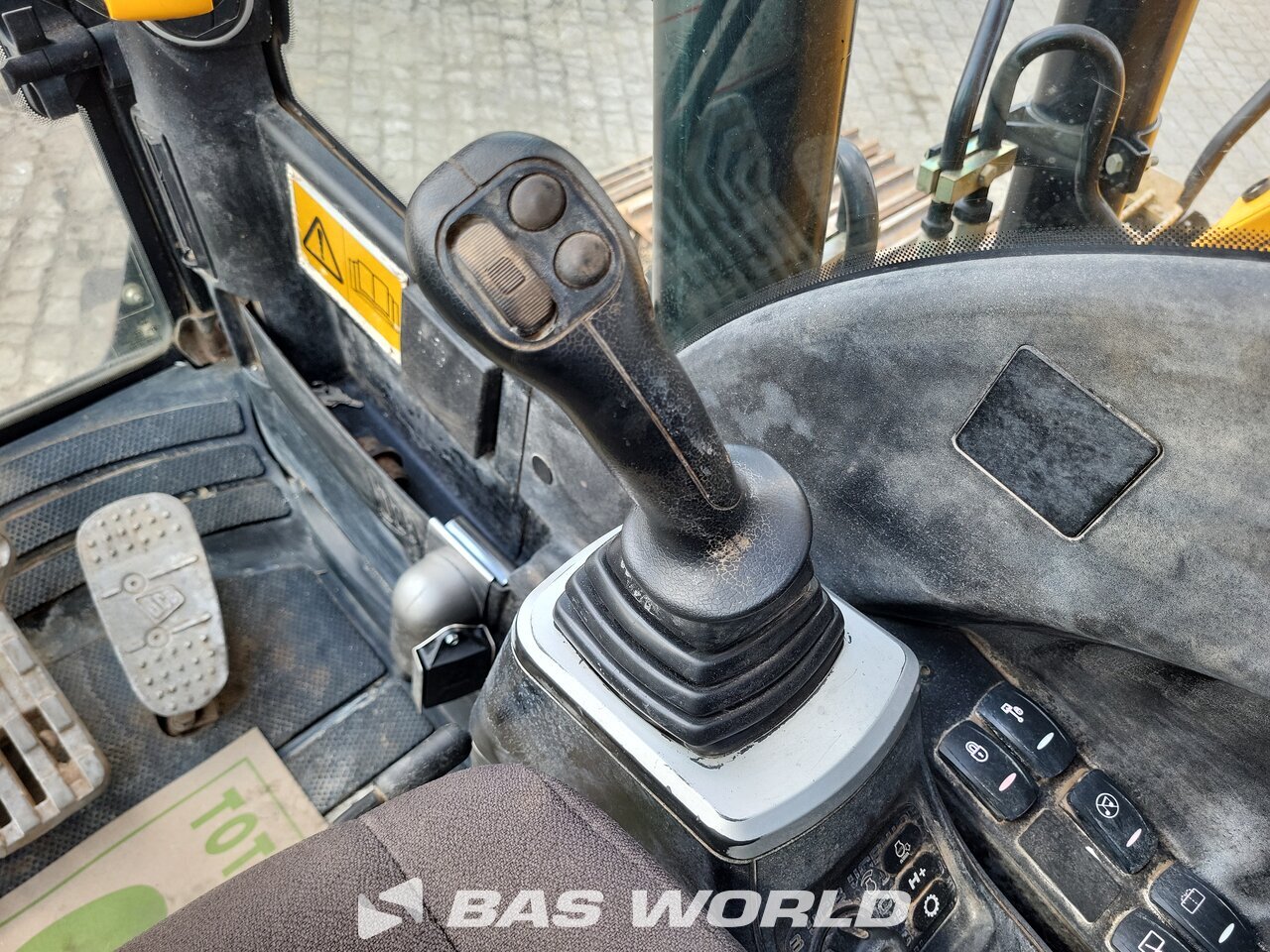 Other : JCB JS131 LC Crawler excavators