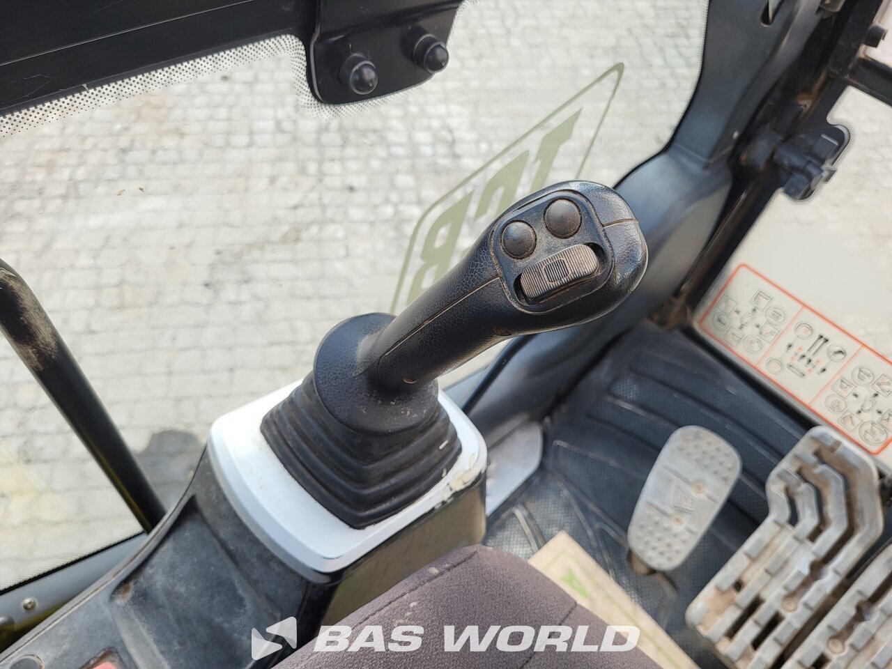 Other : JCB JS131 LC Crawler excavators