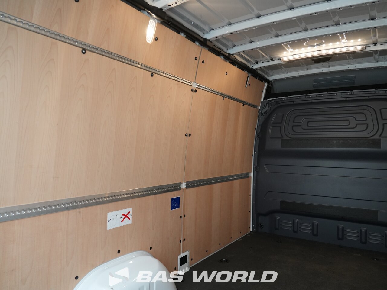 Other : Mercedes Sprinter 317 CDI Suljettu pakettiauto