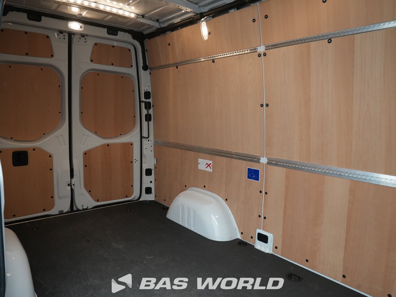 Other : Mercedes Sprinter 317 CDI Suljettu pakettiauto